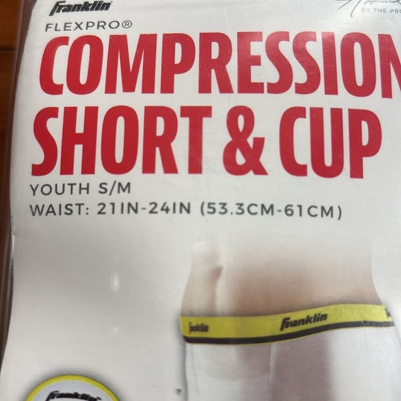 NWT Youth Compression Short/Cup - Picture 2 of 4
